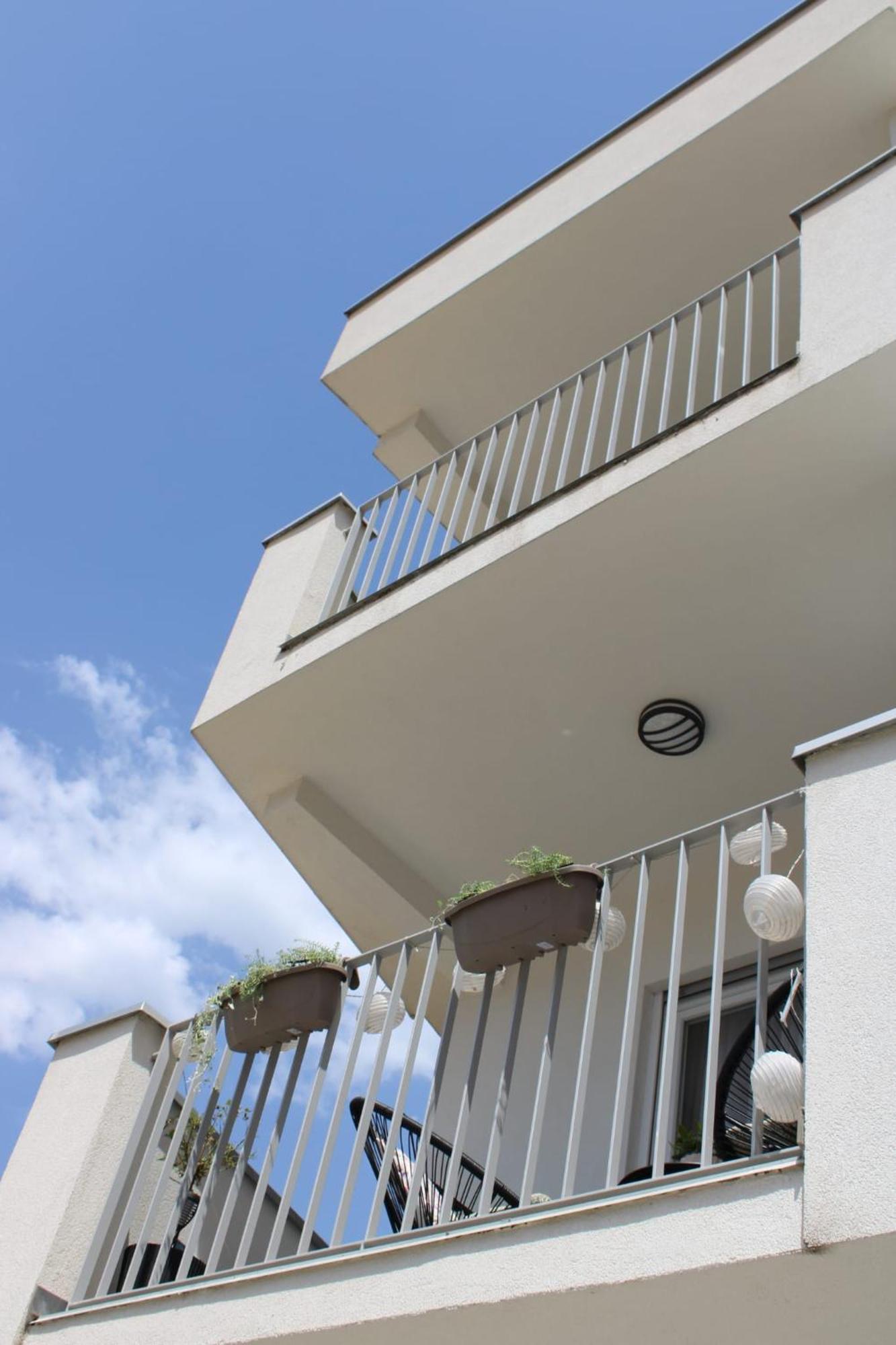 Apartment Merry - Free Garage & Parking موستار المظهر الخارجي الصورة