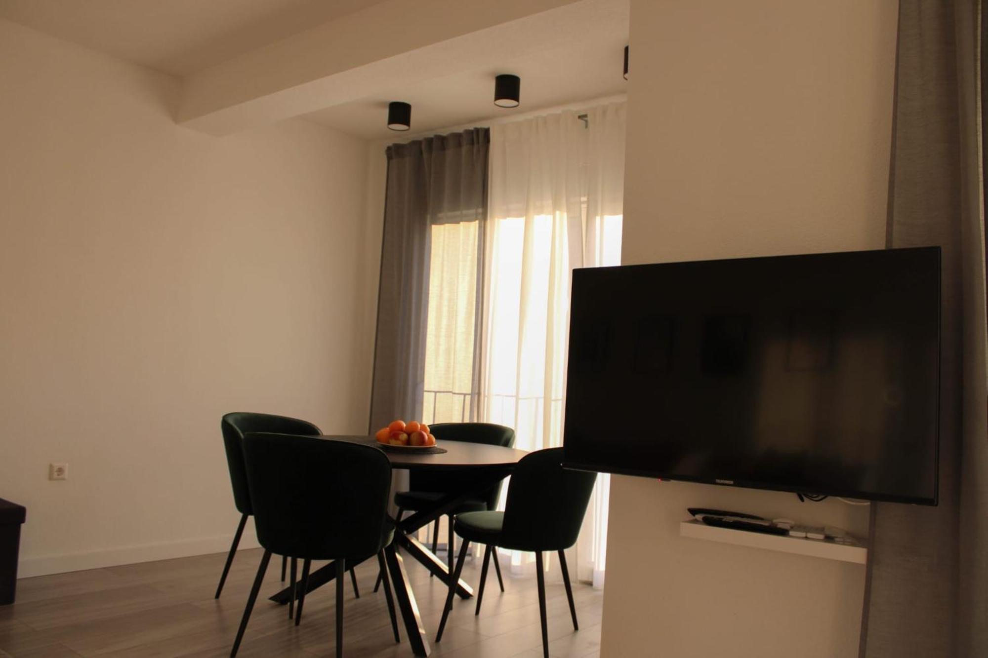 Apartment Merry - Free Garage & Parking موستار المظهر الخارجي الصورة
