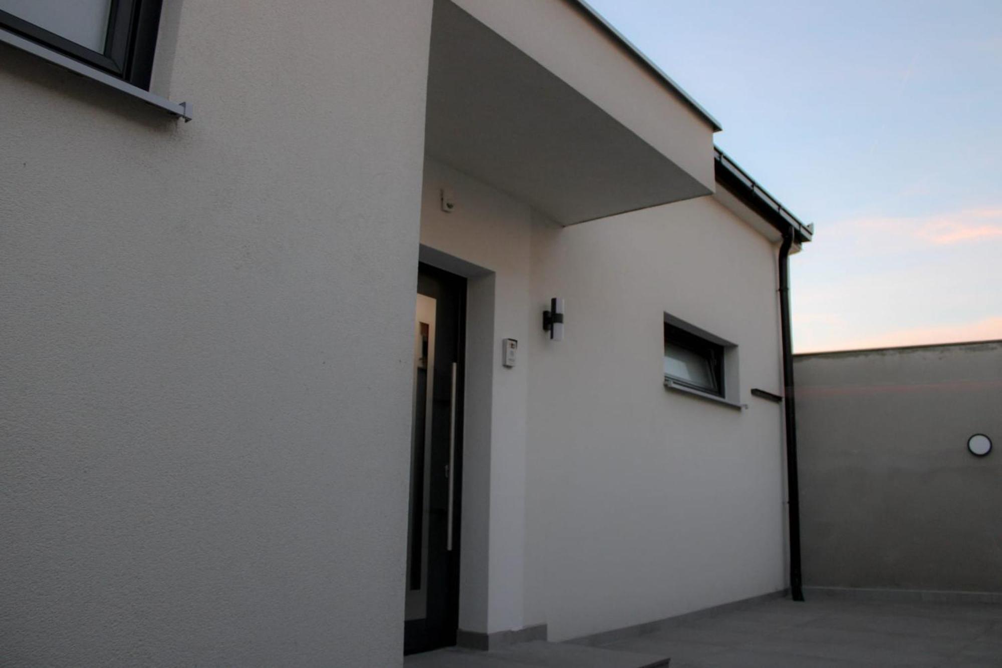 Apartment Merry - Free Garage & Parking موستار المظهر الخارجي الصورة