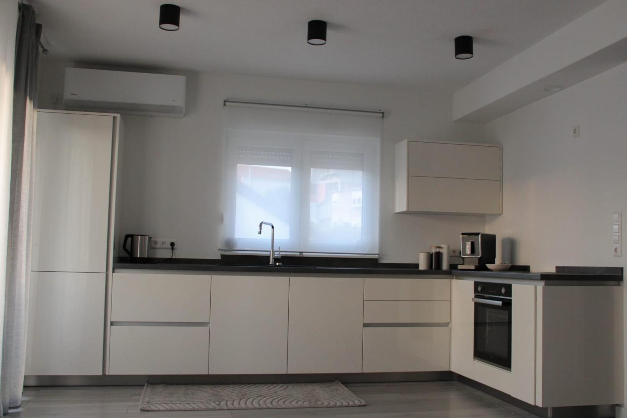 Apartment Merry - Free Garage & Parking موستار المظهر الخارجي الصورة